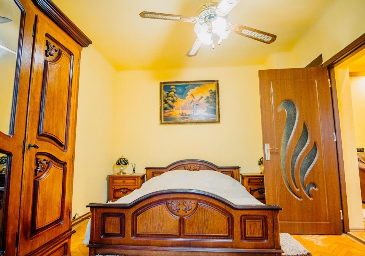 Riverview Apartament オラデア エクステリア 写真
