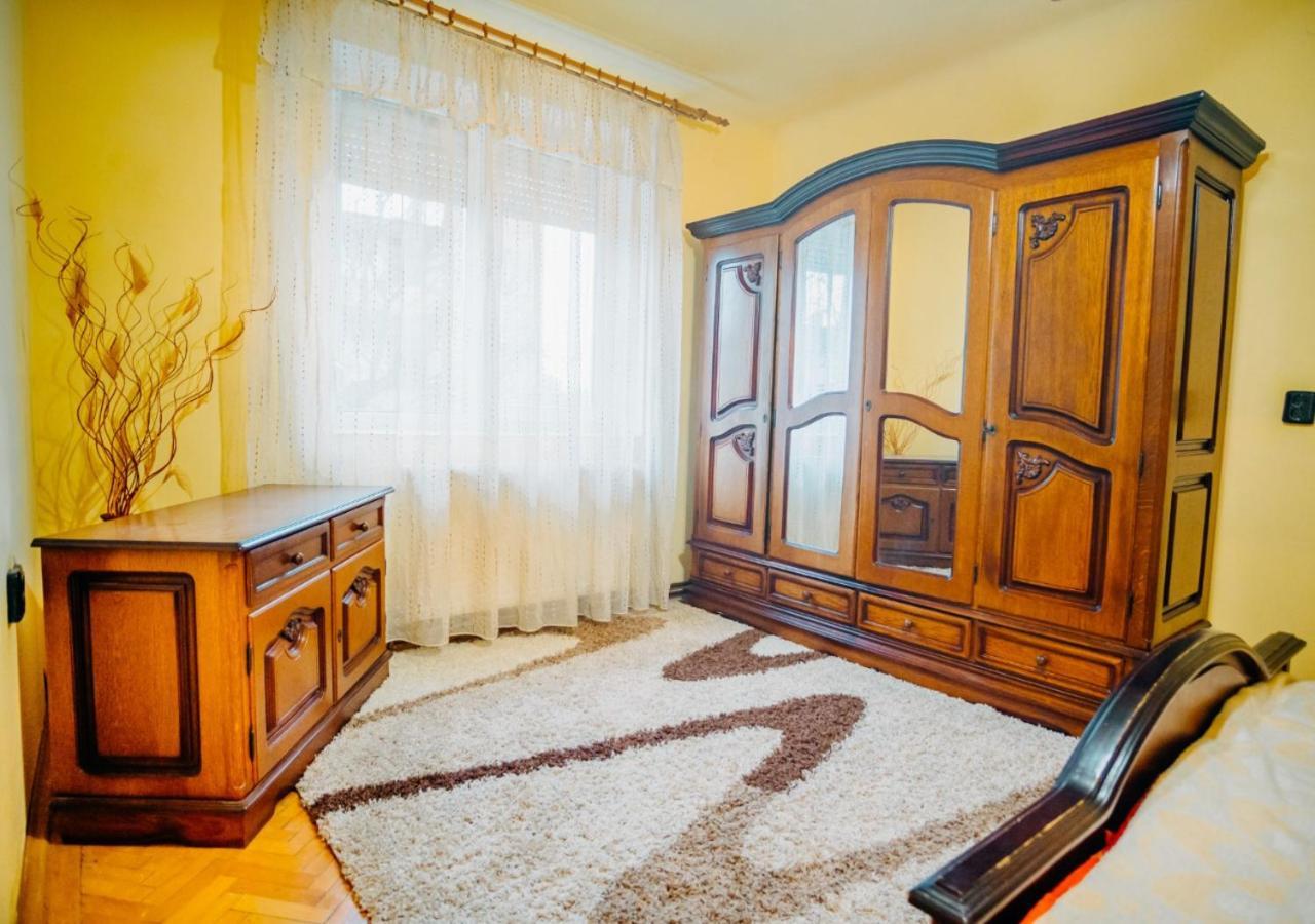 Riverview Apartament オラデア エクステリア 写真